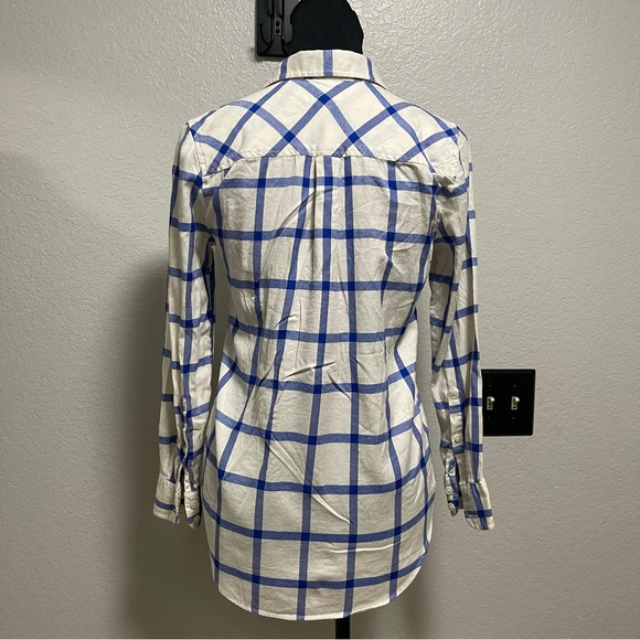 J.Crew Women’s Boy Fit Collared Long Sleeve Button Down Top Size Small Petite - Picture 4 of 5
